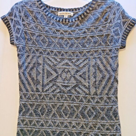 Made for Me To Look Amazing Size Med, This Dress is Business Atire and Fitted. - Picture 2 of 9